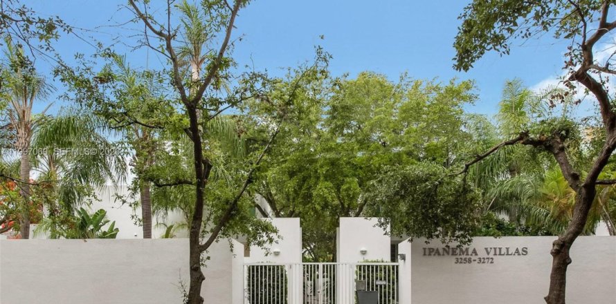 Touwnhouse à Miami, Floride 2 chambres, 150.5 m2 № 2060587