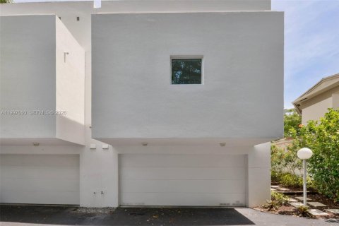 Touwnhouse à louer à Miami, Floride: 2 chambres, 150.5 m2 № 2060587 - photo 24
