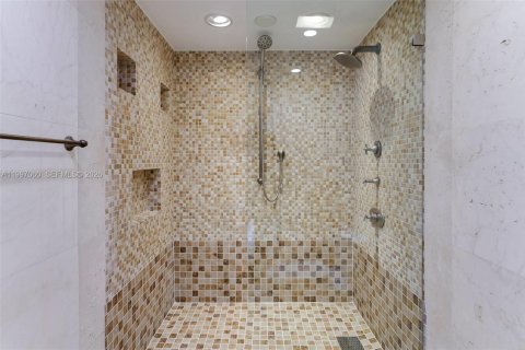 Touwnhouse à louer à Miami, Floride: 2 chambres, 150.5 m2 № 2060587 - photo 16