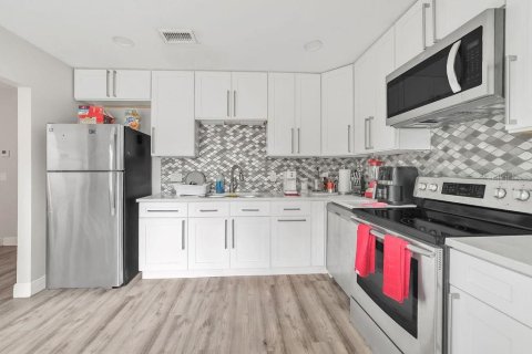 Купить виллу или дом в Тампа, Флорида 3 комнаты, 158.86м2, № 1909931 - фото 11