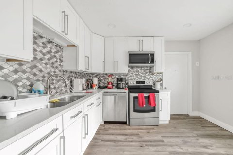 Купить виллу или дом в Тампа, Флорида 3 комнаты, 158.86м2, № 1909931 - фото 12