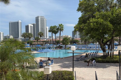 Copropriété à louer à Hallandale Beach, Floride: 1 chambre, 88.26 m2 № 1982238 - photo 27