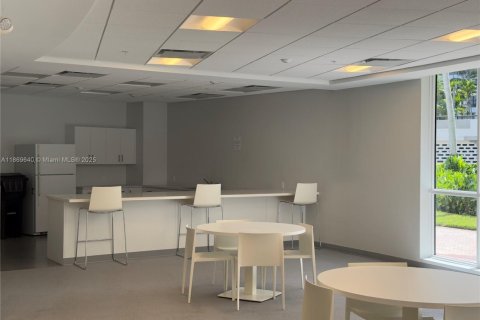 Copropriété à louer à Hallandale Beach, Floride: 1 chambre, 88.26 m2 № 1982238 - photo 24