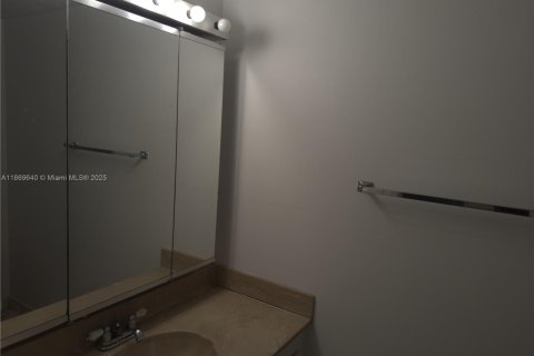 Copropriété à louer à Hallandale Beach, Floride: 1 chambre, 88.26 m2 № 1982238 - photo 7
