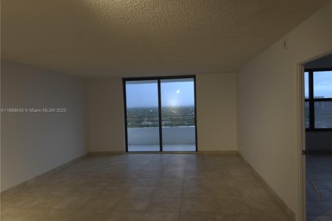 Copropriété à louer à Hallandale Beach, Floride: 1 chambre, 88.26 m2 № 1982238 - photo 5