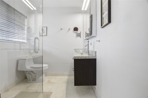 Villa ou maison à vendre à Miami, Floride: 3 chambres, 128.21 m2 № 1969761 - photo 17