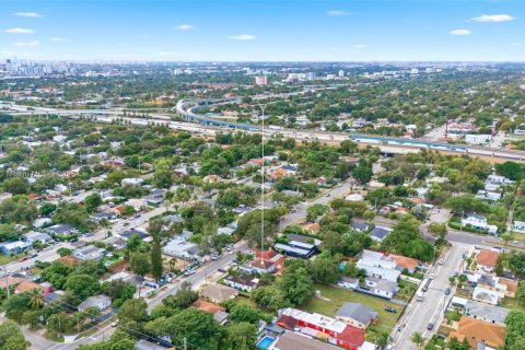 Villa ou maison à vendre à Miami, Floride: 3 chambres, 128.21 m2 № 1969761 - photo 28