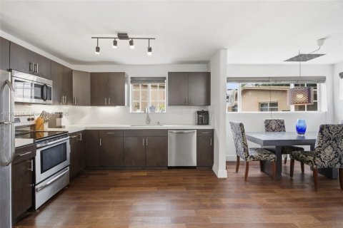 Villa ou maison à vendre à Miami, Floride: 3 chambres, 128.21 m2 № 1969761 - photo 11