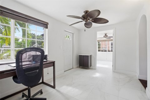 Villa ou maison à vendre à Miami, Floride: 3 chambres, 128.21 m2 № 1969761 - photo 4