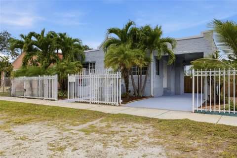 Villa ou maison à vendre à Miami, Floride: 3 chambres, 128.21 m2 № 1969761 - photo 3