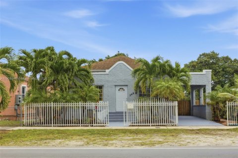 Villa ou maison à vendre à Miami, Floride: 3 chambres, 128.21 m2 № 1969761 - photo 1