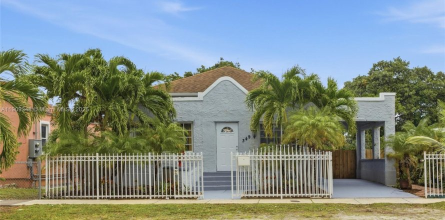 Villa ou maison à Miami, Floride 3 chambres, 128.21 m2 № 1969761