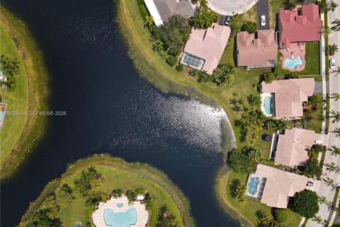 Villa ou maison à vendre à Weston, Floride: 4 chambres, 222.41 m2 № 2084869 - photo 6