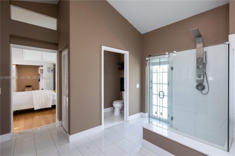 Villa ou maison à vendre à Weston, Floride: 4 chambres, 222.41 m2 № 2084869 - photo 25