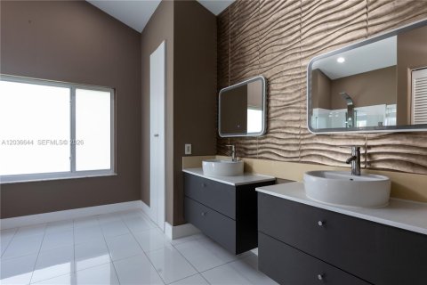 Villa ou maison à vendre à Weston, Floride: 4 chambres, 222.41 m2 № 2084869 - photo 24