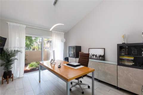 Villa ou maison à vendre à Weston, Floride: 4 chambres, 222.41 m2 № 2084869 - photo 20