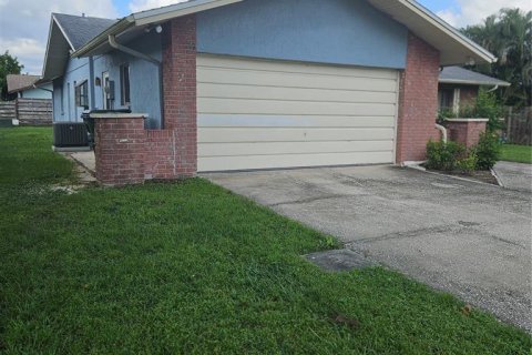 Villa ou maison à louer à Sarasota, Floride: 3 chambres, 138.61 m2 № 2411430 - photo 3