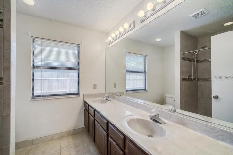 Villa ou maison à louer à Sarasota, Floride: 3 chambres, 138.61 m2 № 2411430 - photo 5