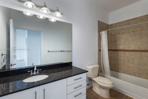 Condominio en venta en Miami, Florida, 2 dormitorios, 117.06 m2 № 2013857 - foto 14