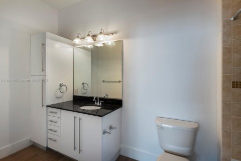 Condominio en venta en Miami, Florida, 2 dormitorios, 117.06 m2 № 2013857 - foto 10