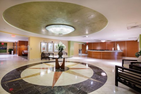 Condominio en venta en Miami, Florida, 2 dormitorios, 117.06 m2 № 2013857 - foto 18