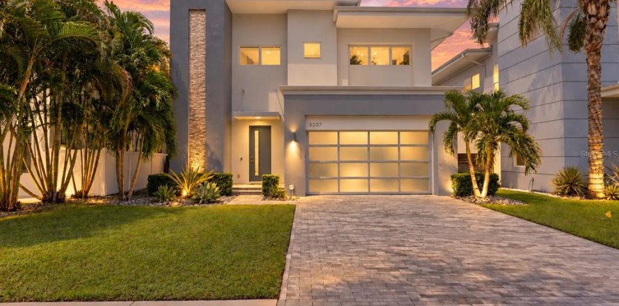 Villa ou maison à Tampa, Floride 5 chambres, 288.55 m2 № 2359241