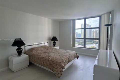 Copropriété à louer à Aventura, Floride: 2 chambres, 109.72 m2 № 1997156 - photo 14