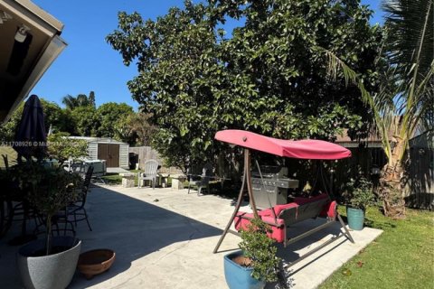 House in Homestead, Florida 4 bedrooms, 144.28 sq.m. № 1860135 - photo 19