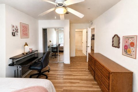 Condo in Gainesville, Florida, 4 bedrooms  № 2321038 - photo 14