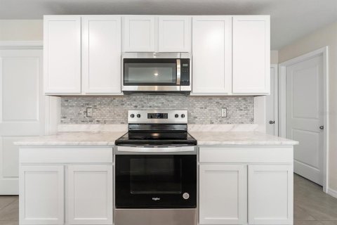 House in Bradenton, Florida 5 bedrooms, 225.57 sq.m. № 2122031 - photo 17