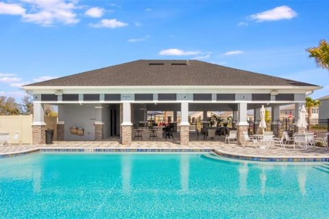 House in Bradenton, Florida 5 bedrooms, 225.57 sq.m. № 2122031 - photo 9
