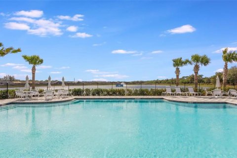 House in Bradenton, Florida 5 bedrooms, 225.57 sq.m. № 2122031 - photo 7