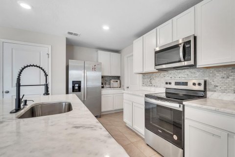 House in Bradenton, Florida 5 bedrooms, 225.57 sq.m. № 2122031 - photo 20