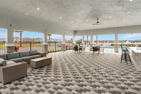 House in Bradenton, Florida 5 bedrooms, 225.57 sq.m. № 2122031 - photo 11