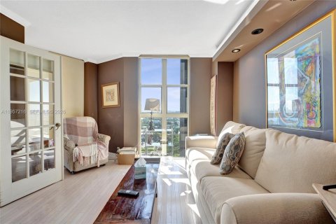 Купить кондоминиум в Майами, Флорида 2 спальни, 143.44м2, № 2017728 - фото 23