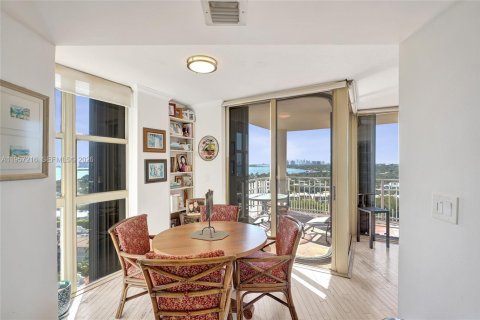 Купить кондоминиум в Майами, Флорида 2 спальни, 143.44м2, № 2017728 - фото 15