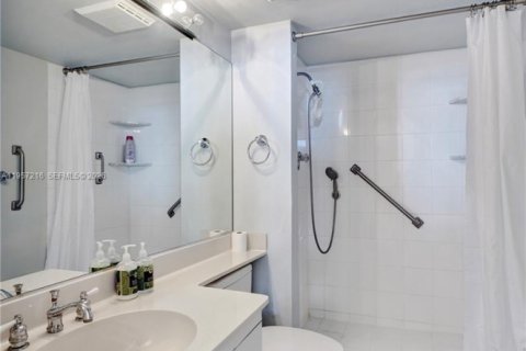Купить кондоминиум в Майами, Флорида 2 спальни, 143.44м2, № 2017728 - фото 26