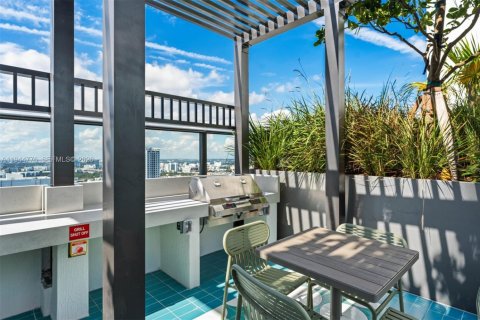 Condominio en venta en Miami, Florida, 1 dormitorio, 55.74 m2 № 2001385 - foto 10