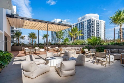 Condominio en venta en Miami, Florida, 1 dormitorio, 55.74 m2 № 2001385 - foto 13