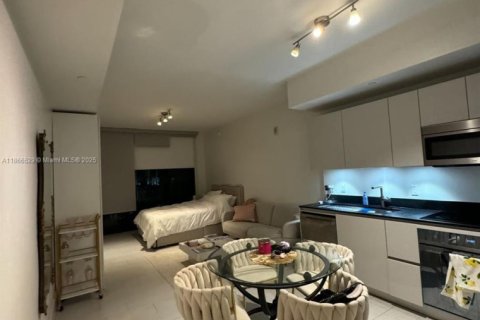 Condo in Miami, Florida  № 1924589 - photo 3