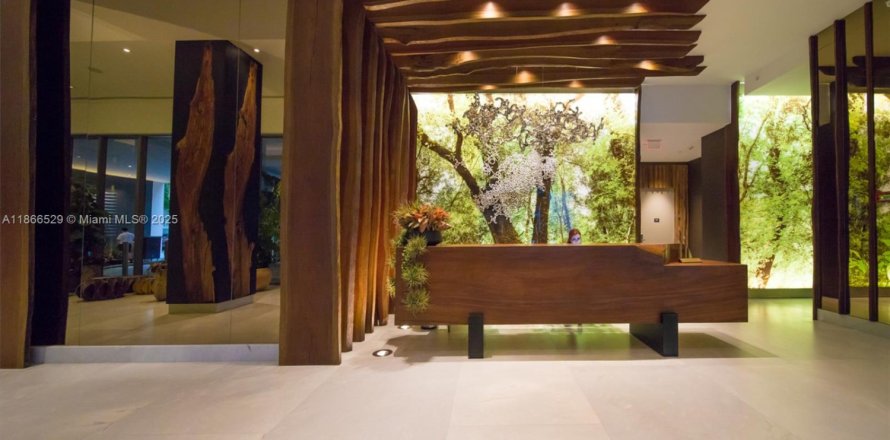 Studio in the Condo in Miami, Florida  № 1924589