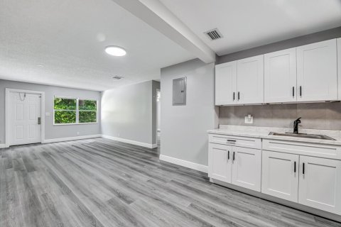 Immobilier commercial à vendre à Coral Springs, Floride: 296.82 m2 № 2248392 - photo 16