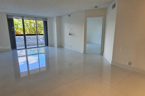 Condominio en venta en Aventura, Florida, 2 dormitorios, 109.72 m2 № 1887892 - foto 3