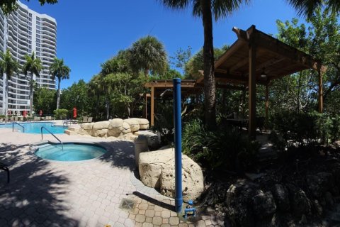 Condominio en venta en Aventura, Florida, 2 dormitorios, 109.72 m2 № 1887892 - foto 17