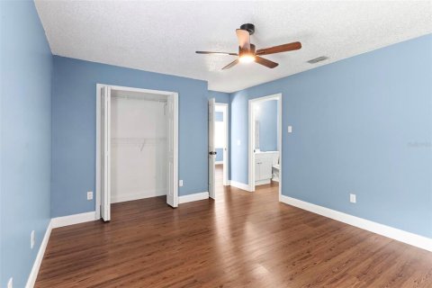 House in Orlando, Florida 3 bedrooms, 107.21 sq.m. № 2195555 - photo 9