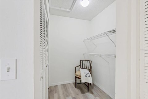 Copropriété à vendre à Bradenton, Floride: 2 chambres, 101.82 m2 № 1801325 - photo 13
