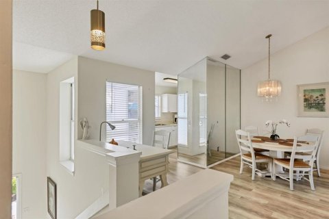 Copropriété à vendre à Bradenton, Floride: 2 chambres, 101.82 m2 № 1801325 - photo 4