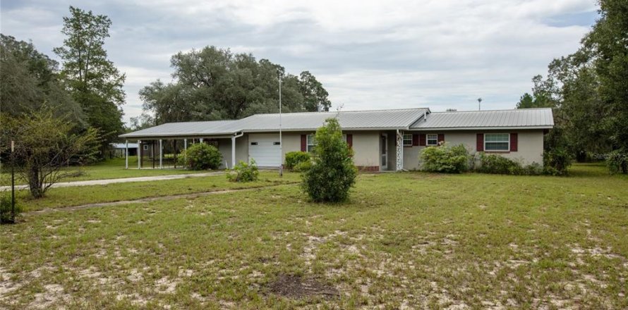Villa ou maison à Keystone Heights, Floride 3 chambres, 148.27 m2 № 2349641