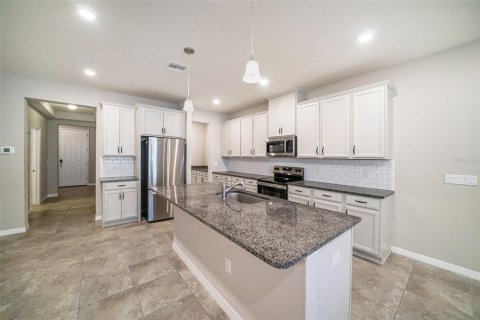 Townhouse in Lutz, Florida 3 bedrooms, 186.08 sq.m. № 1876050 - photo 6