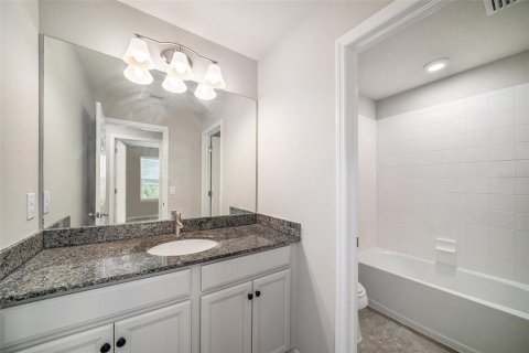 Townhouse in Lutz, Florida 3 bedrooms, 186.08 sq.m. № 1876050 - photo 15